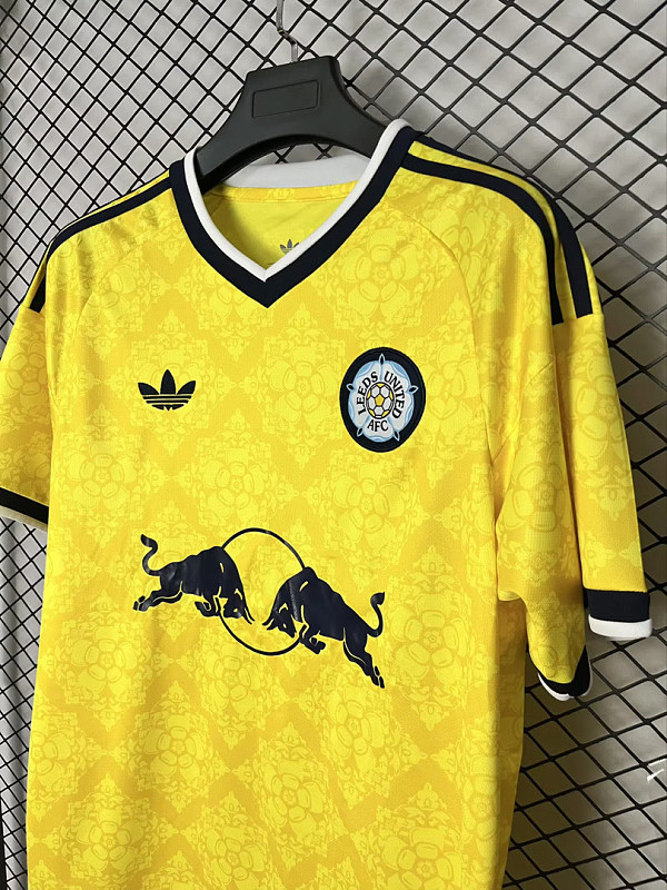 Leeds United 26/27 Leeds United Away 5