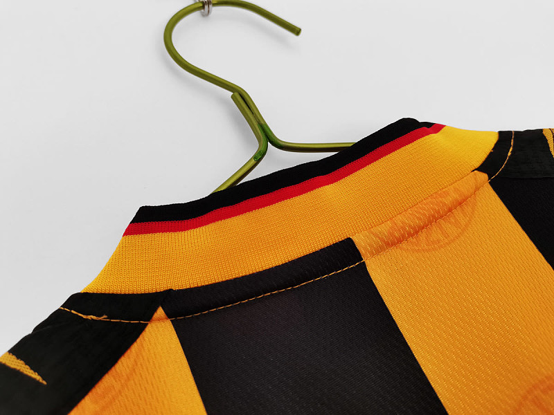 Kaizer Chiefs 98/99 Kaizer Chiefs Home Retro 11