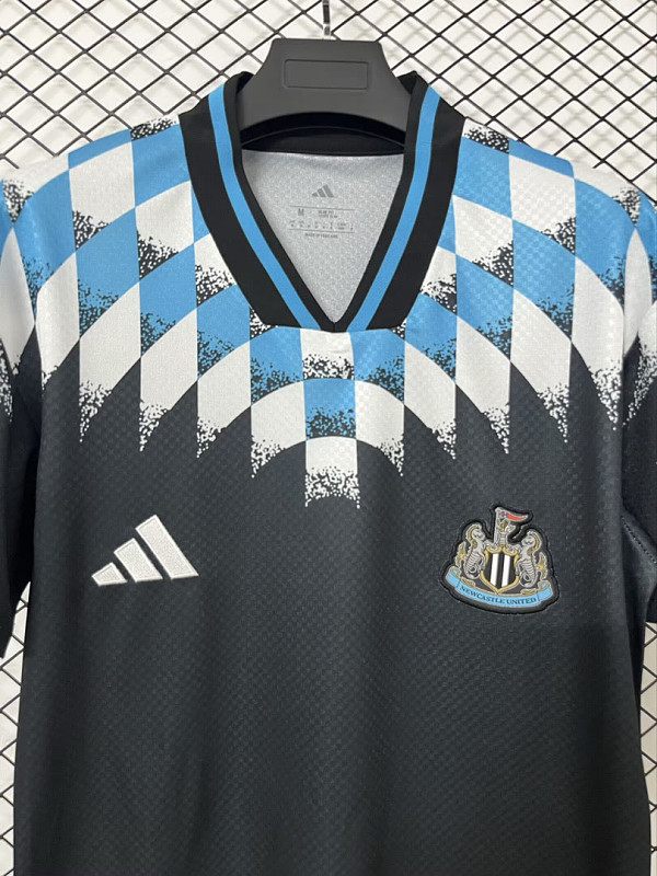Newcastle 26/27 Newcastle United Black Retro 4