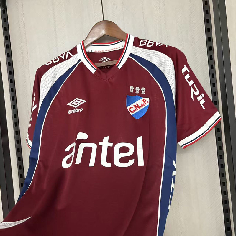 Club Nacional Club Nacional de Football Goalkeeper 2 6