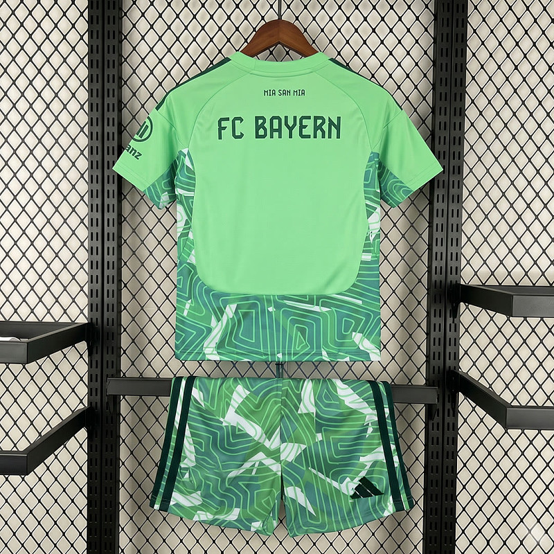 Bayern Munich 26/27 Bayern Munich Goalkeeper 1 Kids Size 16-28 2