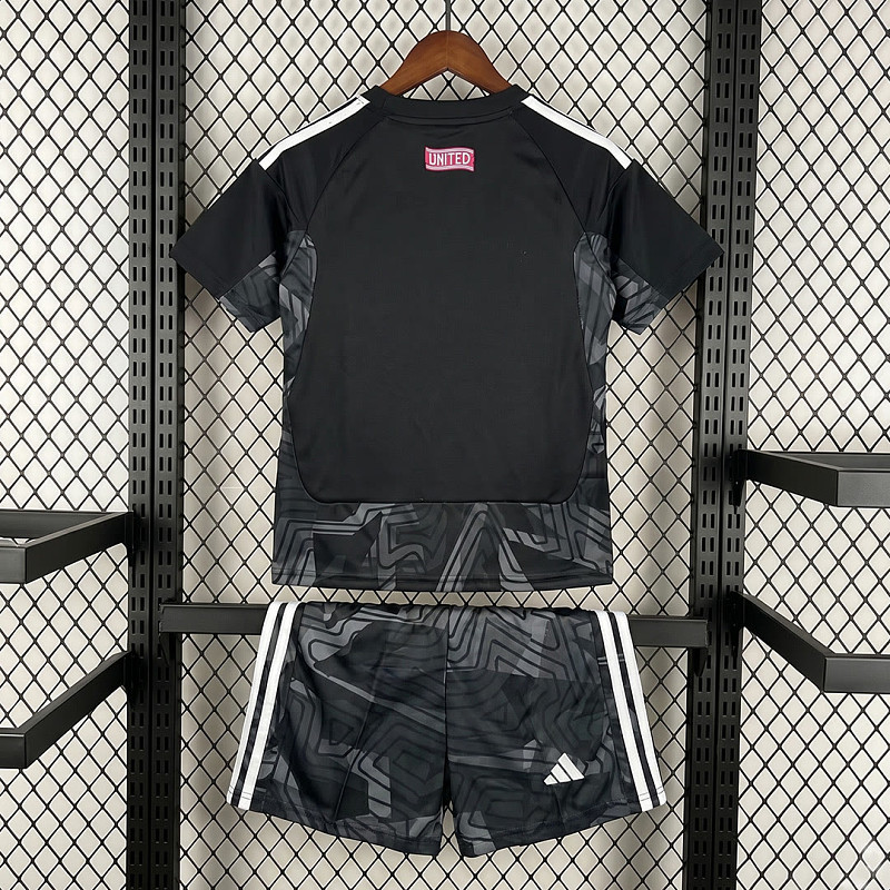 Manchester United 26/27 Manchester United Goalkeeper 1 Kids Size 16-28 2