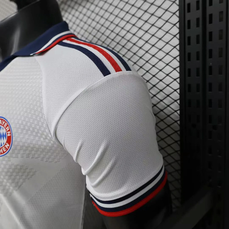 Bayern Munich 26/27 Bayern Munich Away Player 4