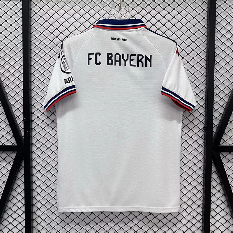 Bayern Munich 26/27 Bayern Munich Away 2
