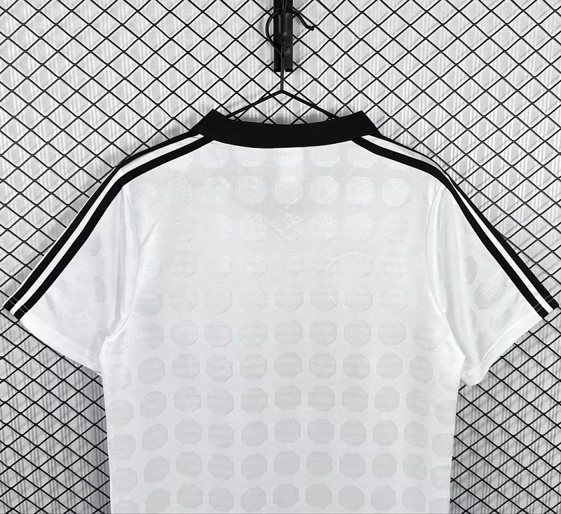 Besiktas Soccer 90/91 Besiktas Home 4