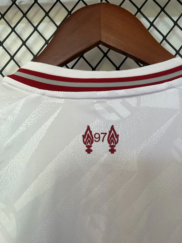 Liverpool 26/27 Liverpool Away 3