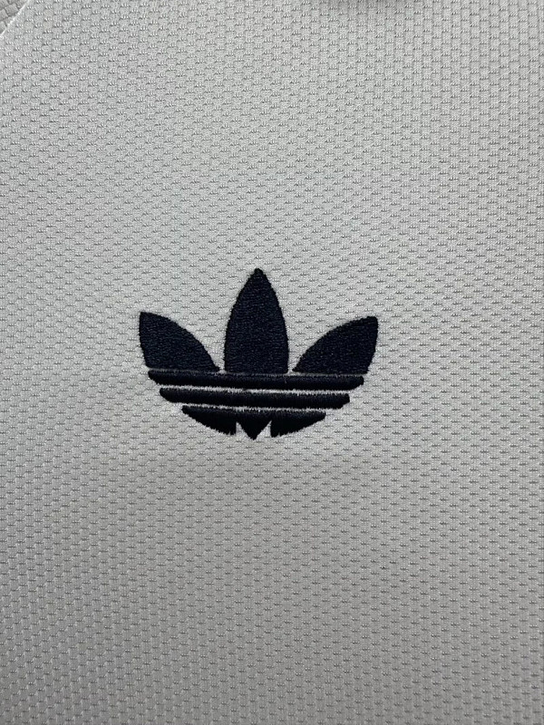 Bayern Munich 26/27 Bayern Munich Away 4
