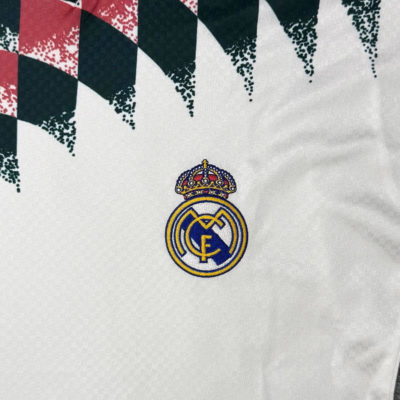 Real Madrid 26/27 Real Madrid 1994 Inspired Geometric 4