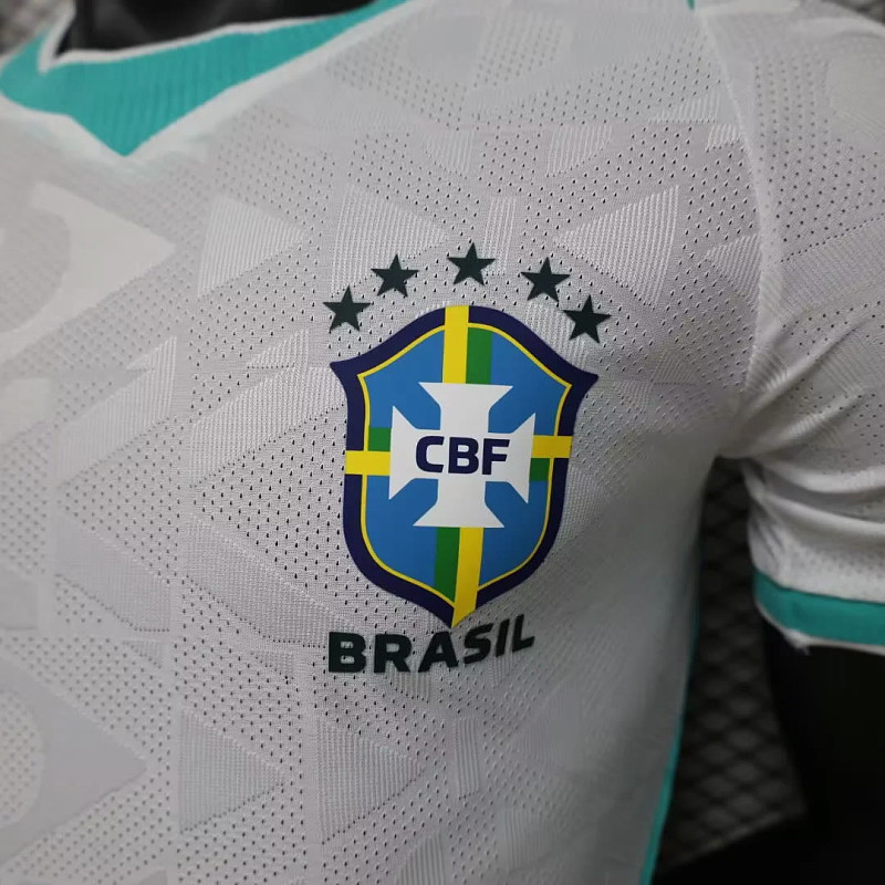 Brasile Brazil Special Edition White with Green Neck Player 5
