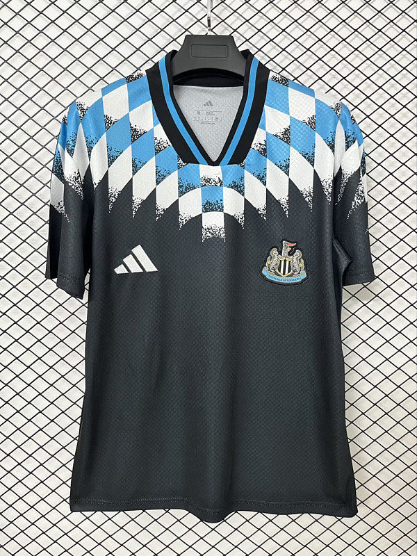 Newcastle 26/27 Newcastle United Black Retro 2