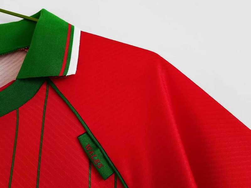 Galles Wales Home Retro 8