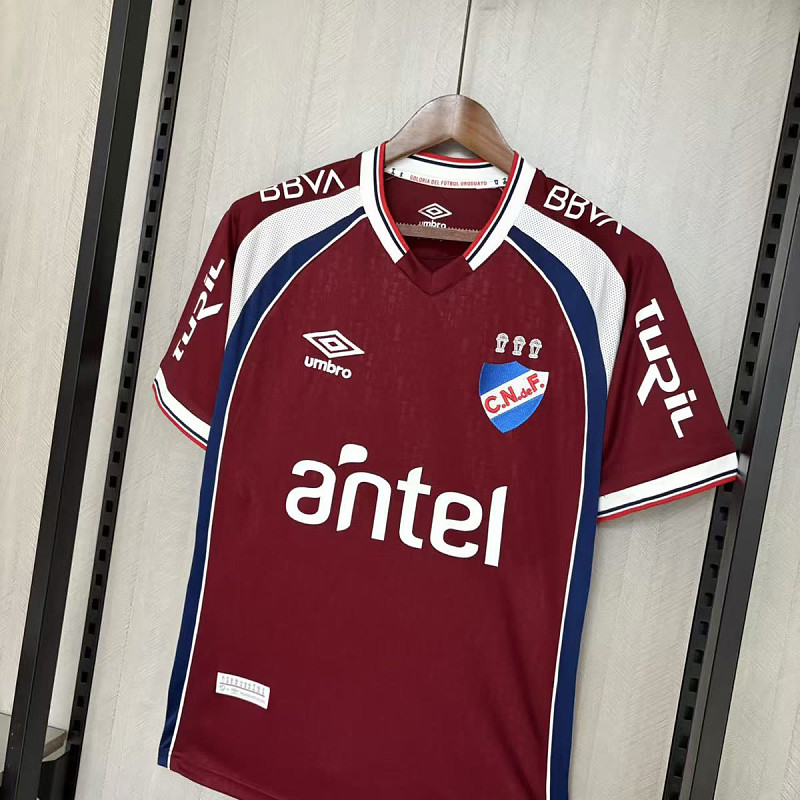 Club Nacional Club Nacional de Football Goalkeeper 2 7