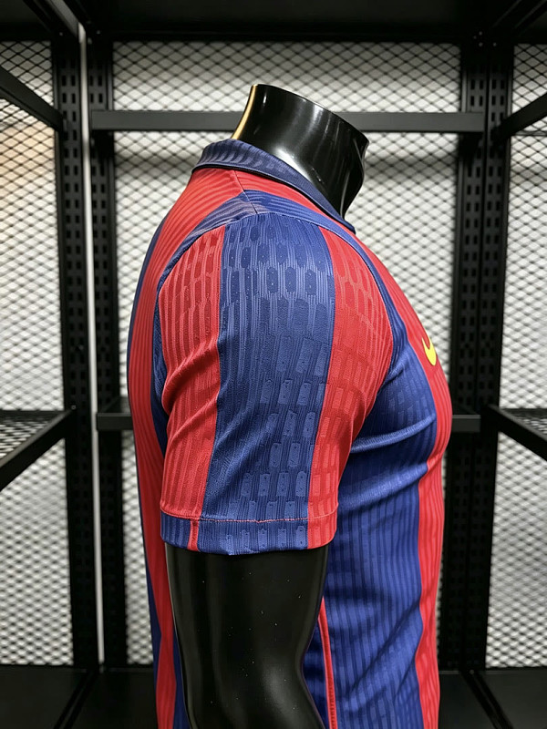 Barcelona 03/04 Barcelona Olivia Rodrigo Player 4
