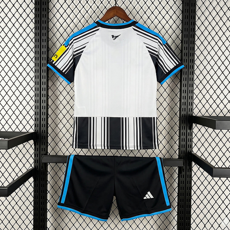 Newcastle 26/27 Newcastle United Home Kids Size 16-28 3