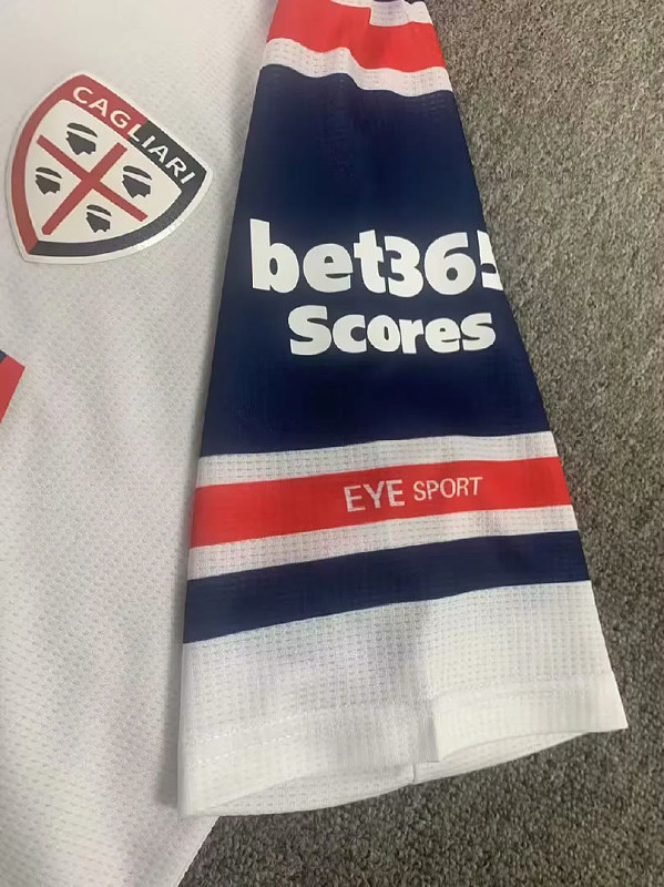 Cagliari 26/27 Cagliari Away 4