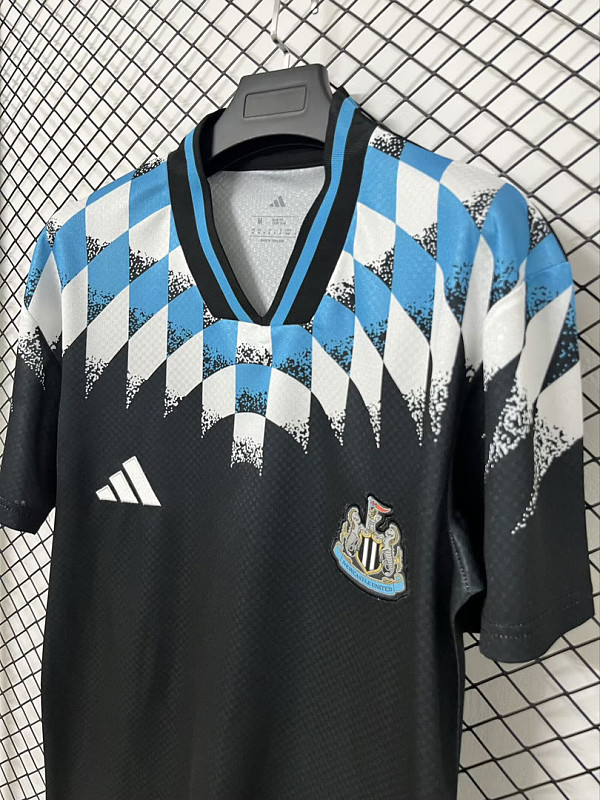 Newcastle 26/27 Newcastle United Black Retro 5