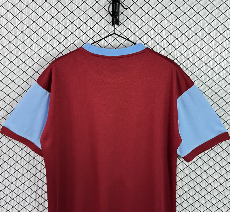Burnley Soccer 00/01 Burnley Home Retro 4