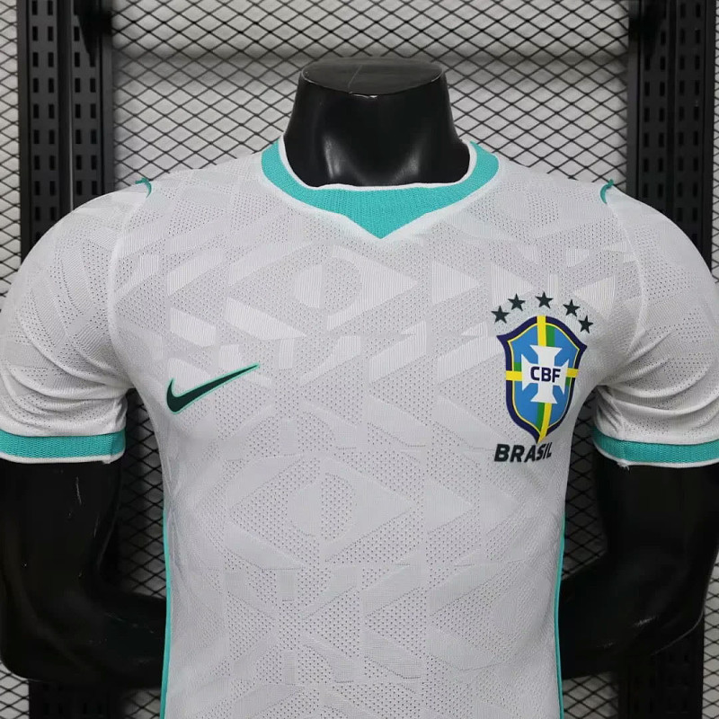 Brasile Brazil Special Edition White with Green Neck Player 3